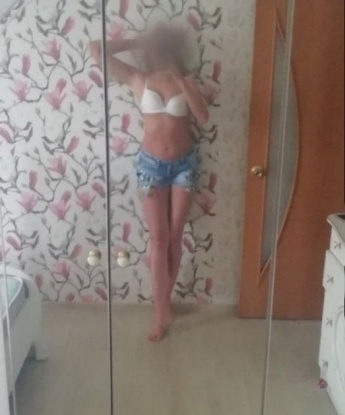 Зина, 25